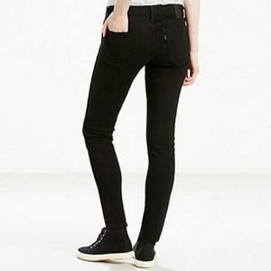 Levi's Revolver Line 8